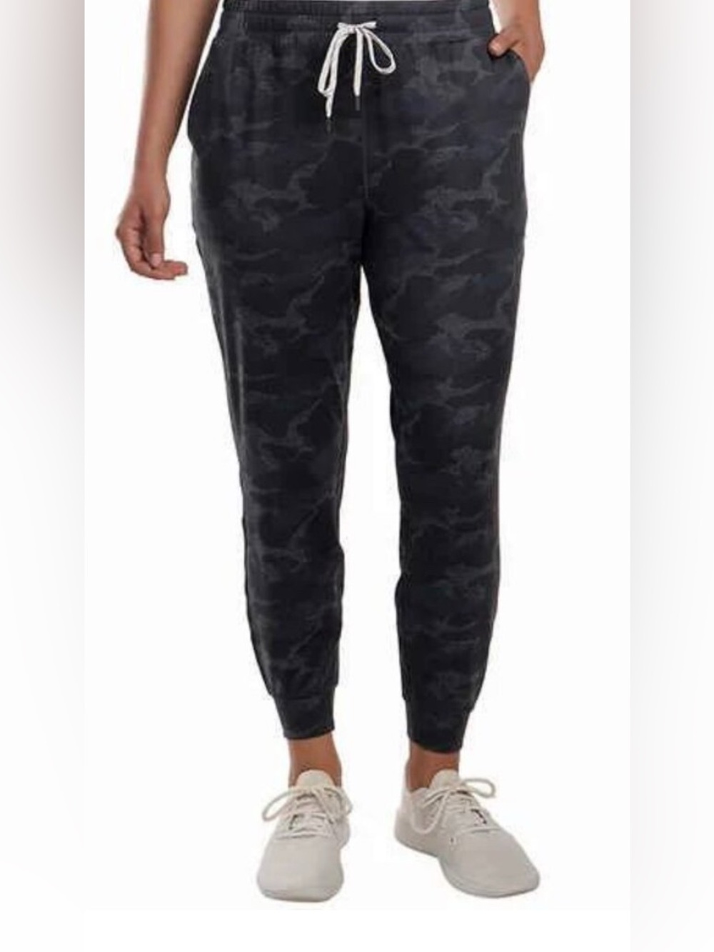 Kirkland Signature Ladies Lightweight Black Camo Jogger Pants